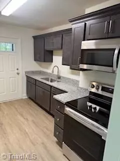 Kernersville, NC 27284,139 Nelson ST #201