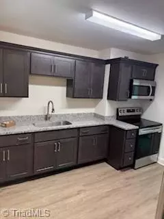 Kernersville, NC 27284,139 Nelson ST #204