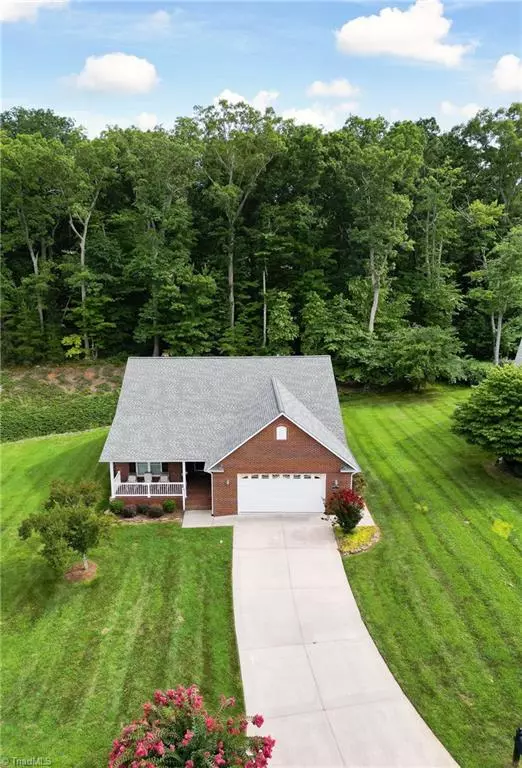 King, NC 27021,112 Arlington CT