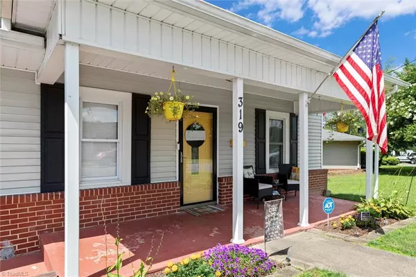 Mount Airy, NC 27030,319 Hay ST