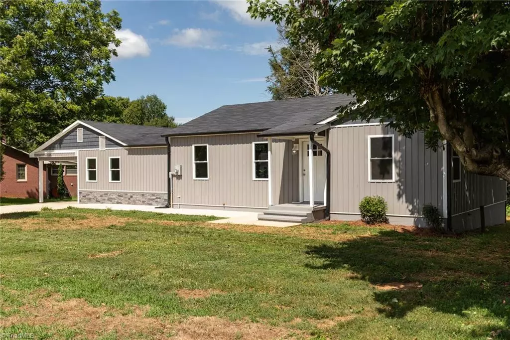 North Wilkesboro, NC 28659,267 Gentry ST