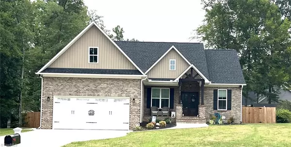 2702 Ashcroft DR, Reidsville, NC 27320