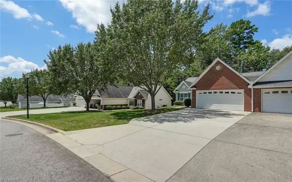 High Point, NC 27265,7830 Woodpark DR