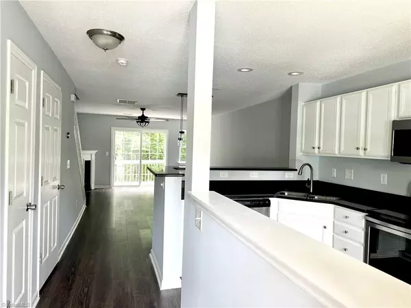 Winston-salem, NC 27103,3021 Kensington PL