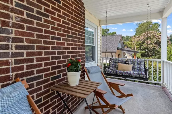 Winston-salem, NC 27103,2408 Walker AVE