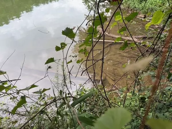 Wilkesboro, NC 28697,00 Red Top RD