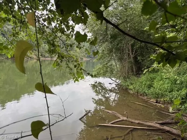 Wilkesboro, NC 28697,00 Red Top RD