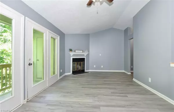 Greensboro, NC 27407,3111 Darden RD #M