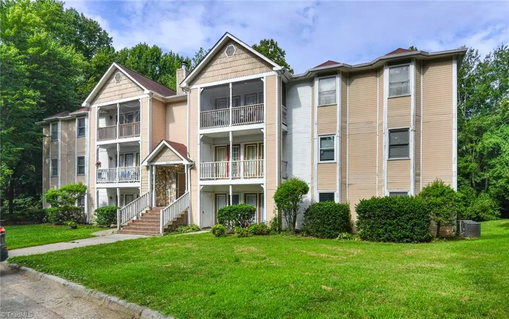 Greensboro, NC 27407,3111 Darden RD #M