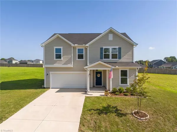 6257 Oak Passage DR, Raleigh, NC 27603
