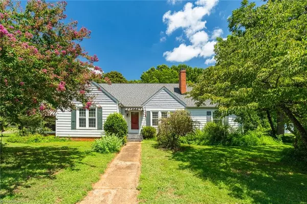 403 Fayetteville ST, Liberty, NC 27298