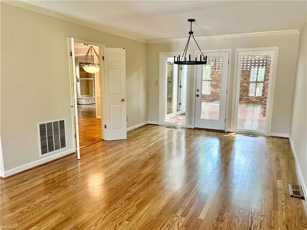 Winston-salem, NC 27104,813 Chancy LN