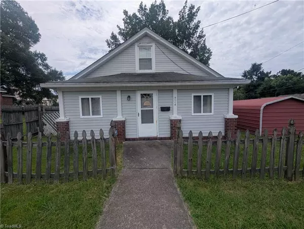 724 Early AVE, Eden, NC 27288