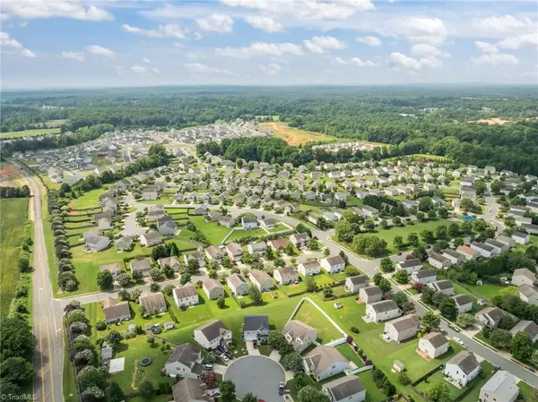 Mebane, NC 27302,913 Collington DR