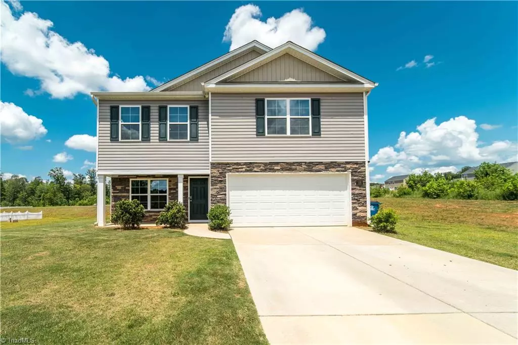 Mocksville, NC 27028,126 Argyle CT