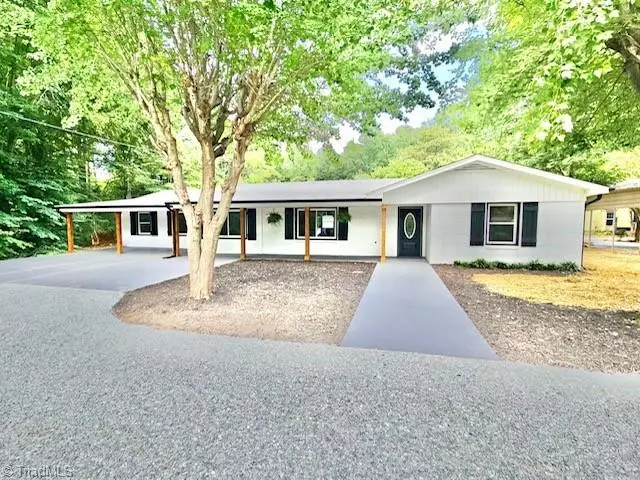 1760 Warf RD, Lexington, NC 27292