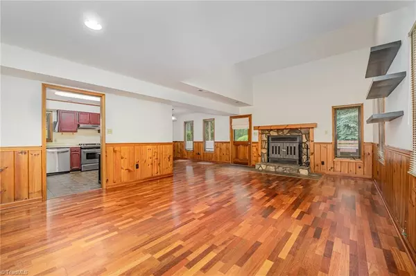 Winston-salem, NC 27104,132 Carrisbrooke LN