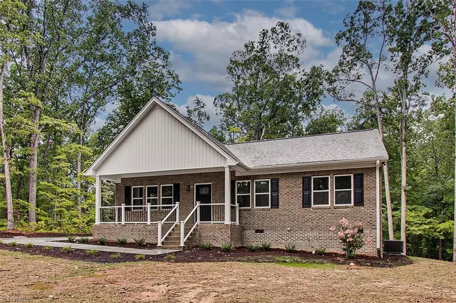 5036 Red Fox TRL, Asheboro, NC 27205