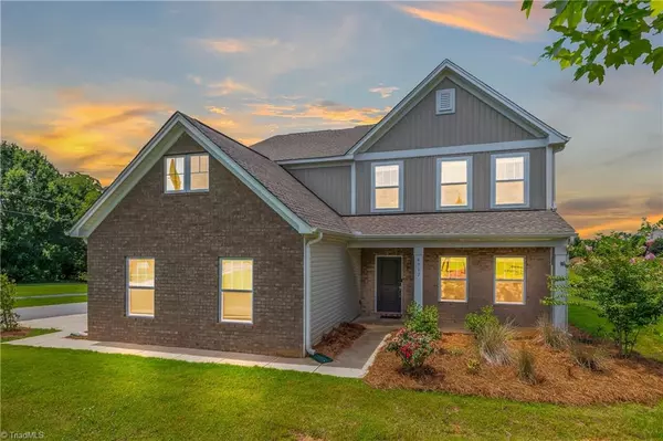 4912 Lark Commons LN, Winston-salem, NC 27106