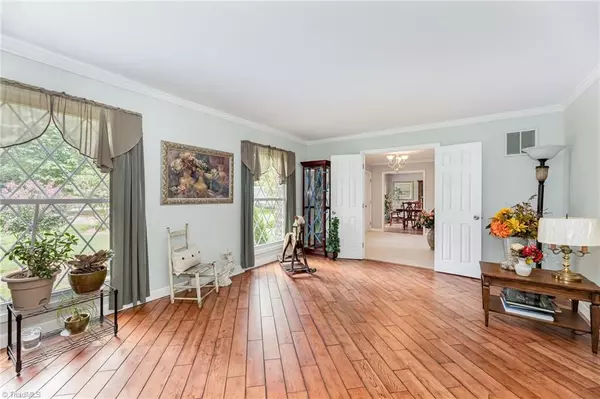 High Point, NC 27265,4407 Oak Hollow DR