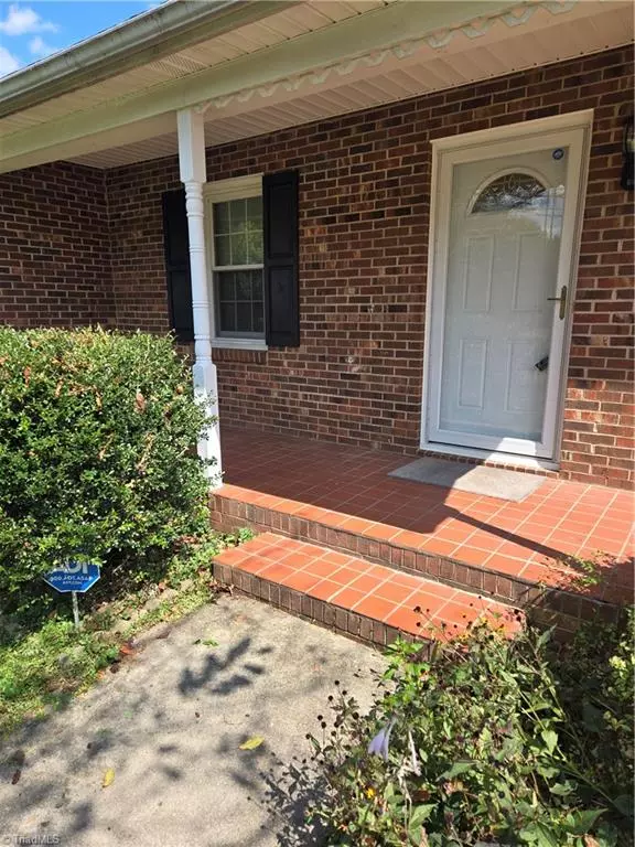 Thomasville, NC 27360,408 Crestview DR