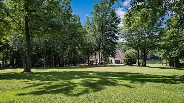Browns Summit, NC 27214,3497 Summit Lakes DR