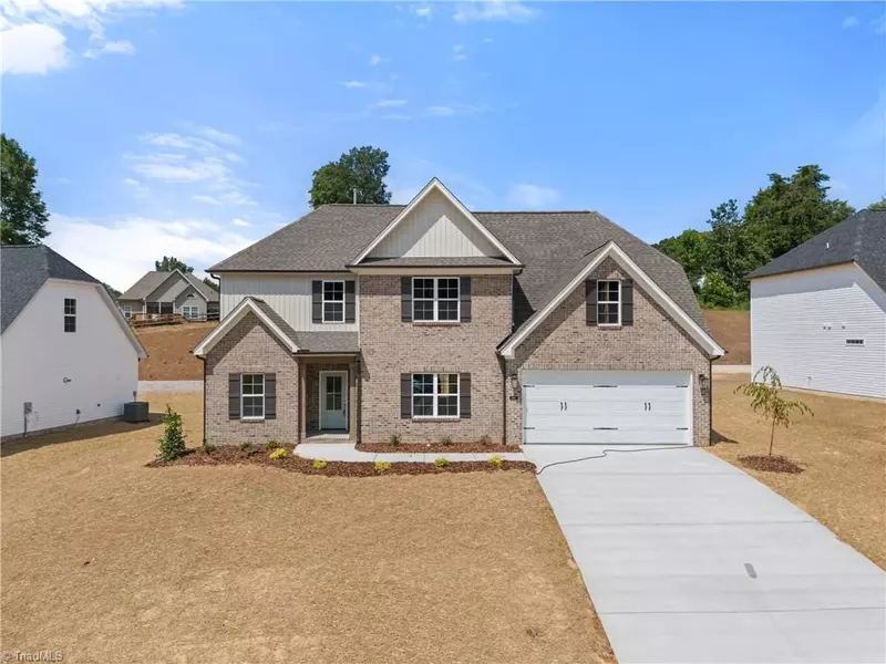 6947 Orchard Path DR, Clemmons, NC 27012