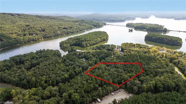 Lexington, NC 27292,288 Emerald Isle CT