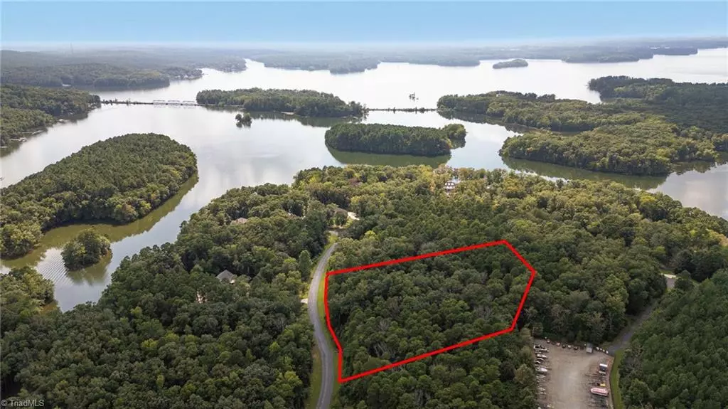 Lexington, NC 27292,288 Emerald Isle CT