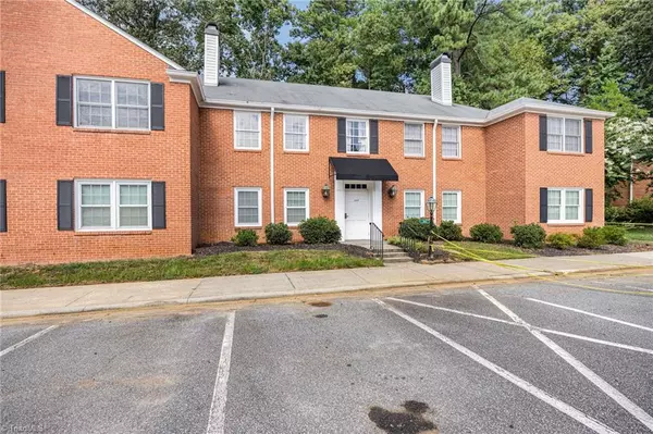 344 Hanover Arms CT #C, Winston-salem, NC 27104