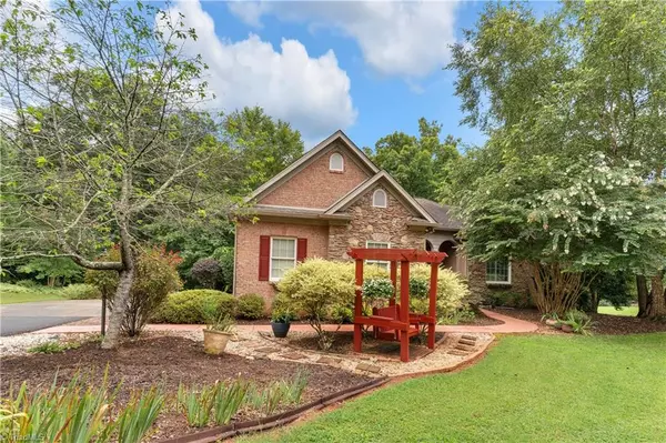 Pfafftown, NC 27040,4721 Sherborne DR