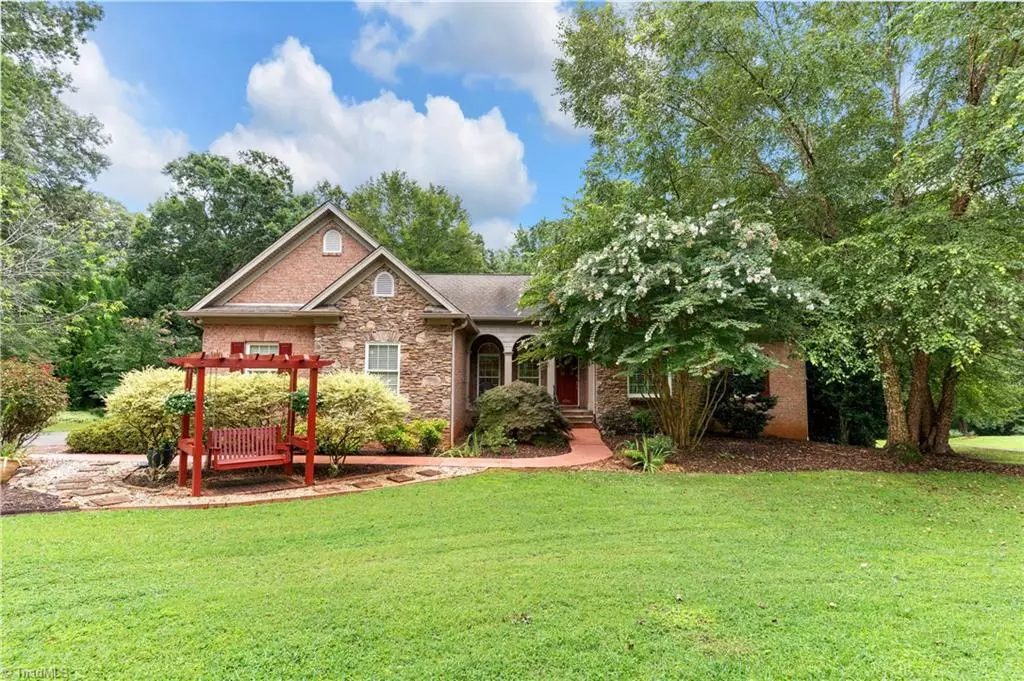 Pfafftown, NC 27040,4721 Sherborne DR