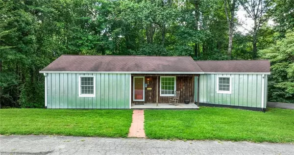 607 W Pine CIR, Wilkesboro, NC 28697