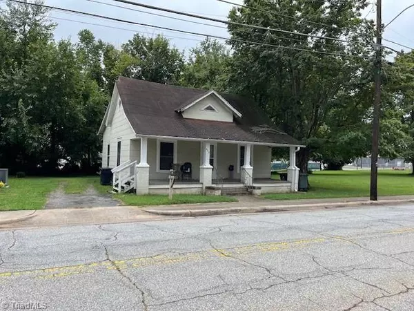 433 N State ST, Lexington, NC 27293