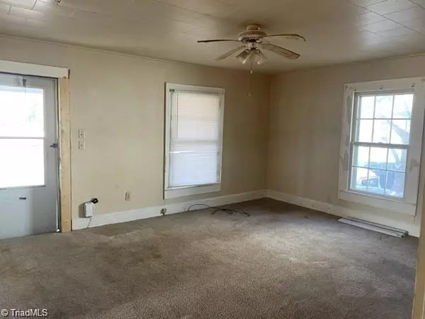 Lexington, NC 27293,433 N State ST