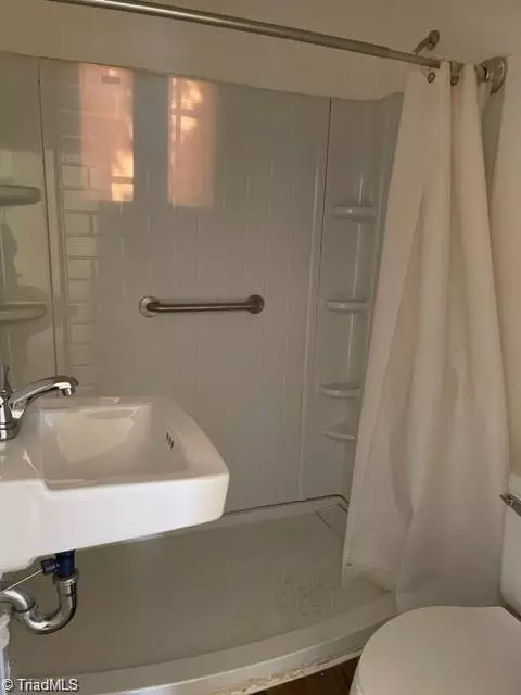 Lexington, NC 27293,433 N State ST