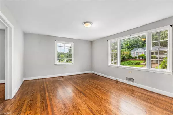 Winston-salem, NC 27127,214 W Lemly ST