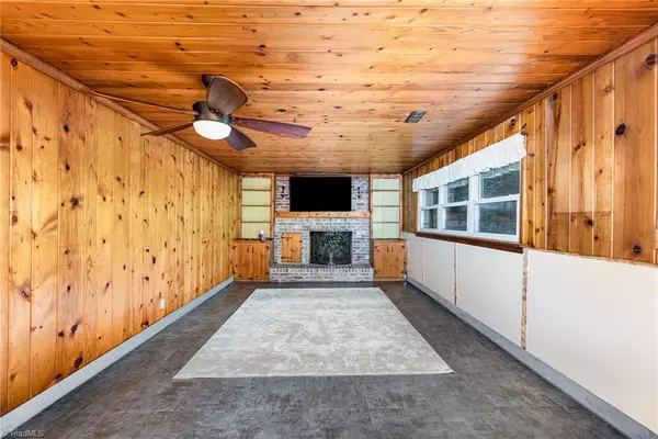 Stokesdale, NC 27357,8002 Cabernet CV