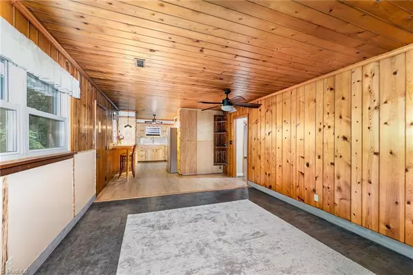 Stokesdale, NC 27357,8002 Cabernet CV
