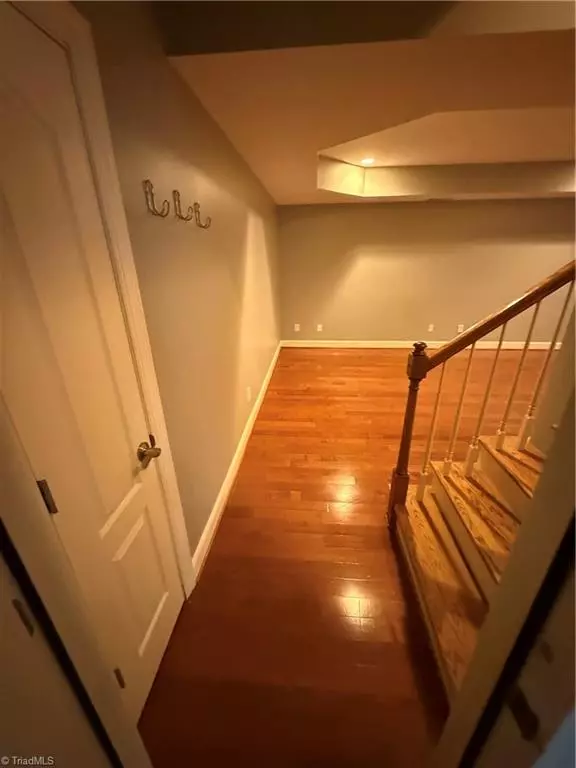 Winston-salem, NC 27106,3712 Burbank LN