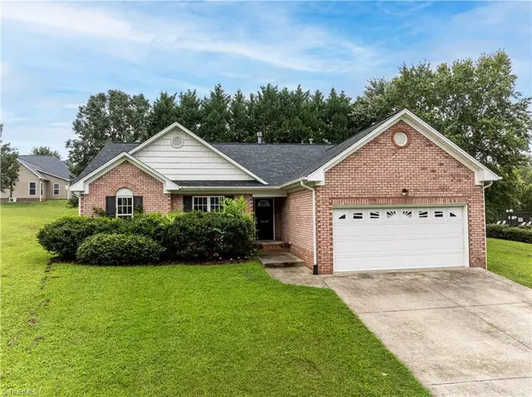 3020 Bridgeport DR, Winston-salem, NC 27103