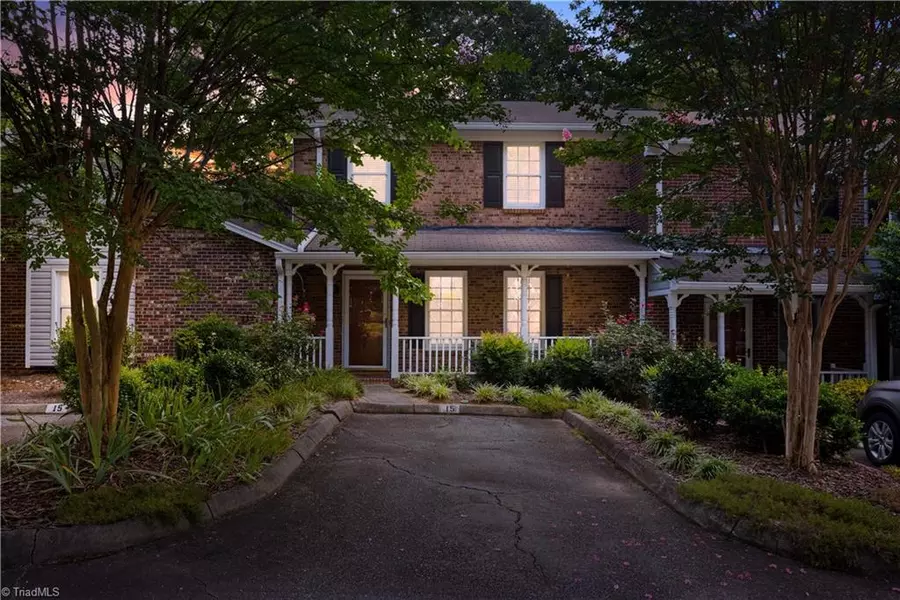 15 Brandy CT, Greensboro, NC 27409