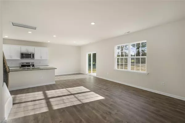 Winston-salem, NC 27107,321 Lisa LN