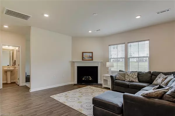 High Point, NC 27265,921 Bloomington WAY