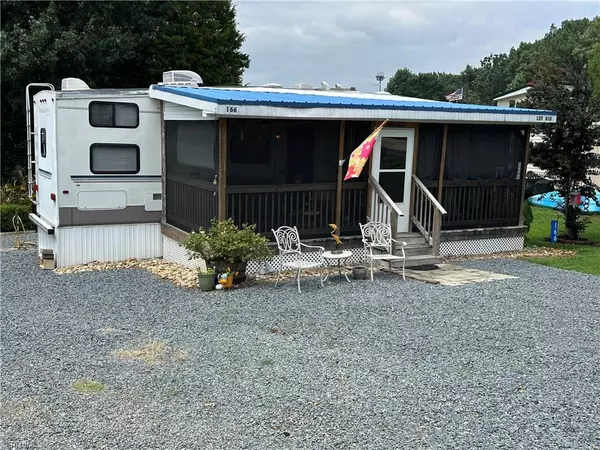 New London, NC 28127,166 Cardinal AVE