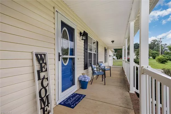 Randleman, NC 27317,872 Charter Oaks DR