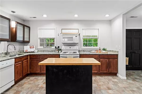 Winston-salem, NC 27106,3950 Valley CT #E