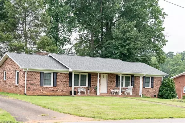 415 Blessing DR, Dobson, NC 27017