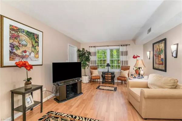 Kernersville, NC 27284,437 Valleymeade DR