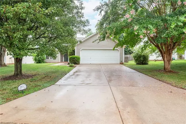 Winston-salem, NC 27284,752 Eagle Point DR